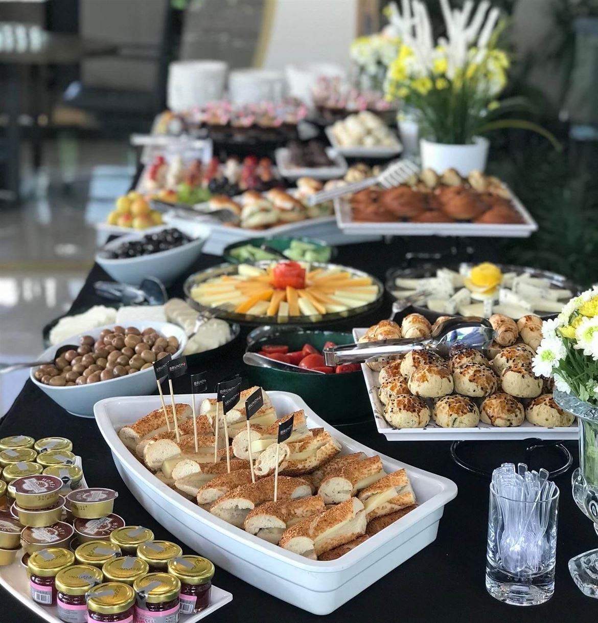 Doğaya İlham Veren Sabah: Salomon ile Güçlü Bir Başlangıç